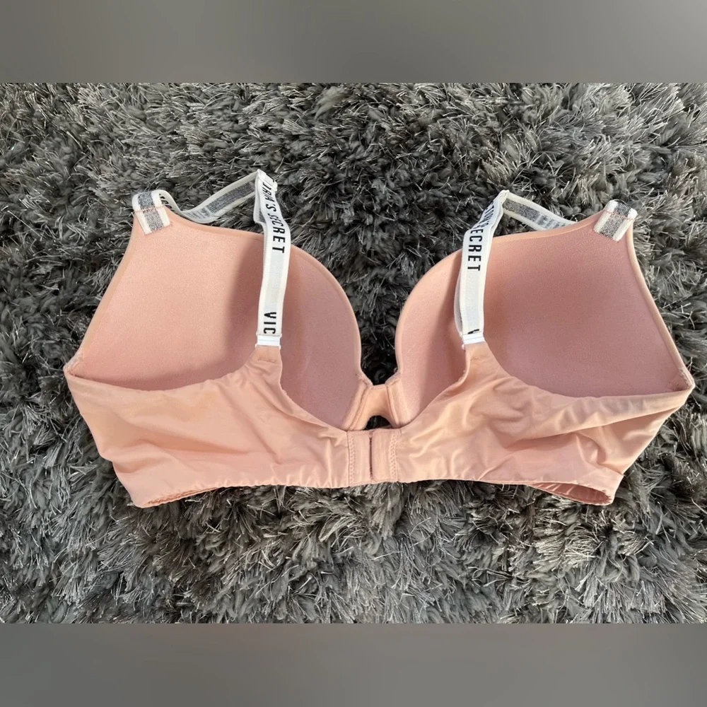 Victoria’s Secret T-shirt Push-Up Bra - Picture 3 of 10